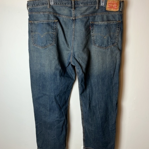 Levi’s 550 slightly distressed jeans. Size 48/30. - Picture 6 of 10